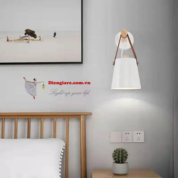 Đèn ốp tường