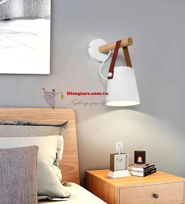 Đèn ốp tường
